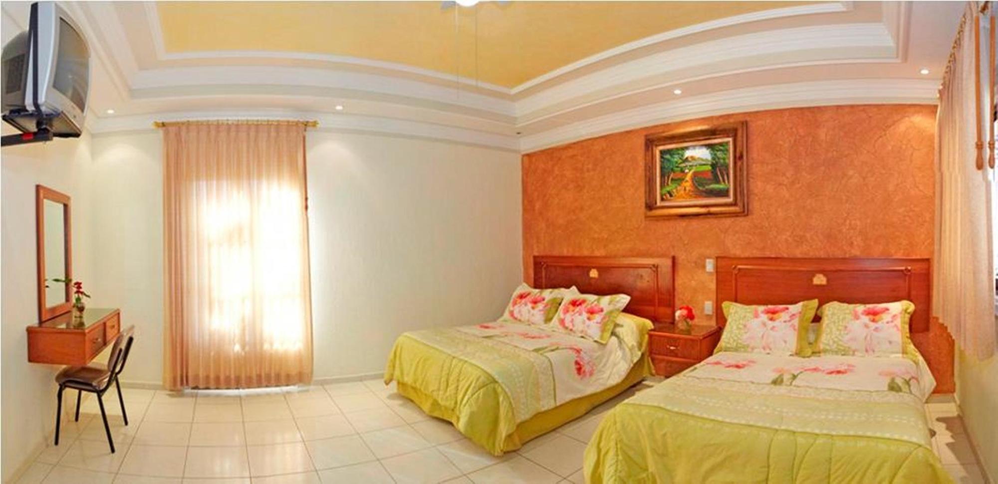 Hotel Rincon Tarasco モレリア エクステリア 写真